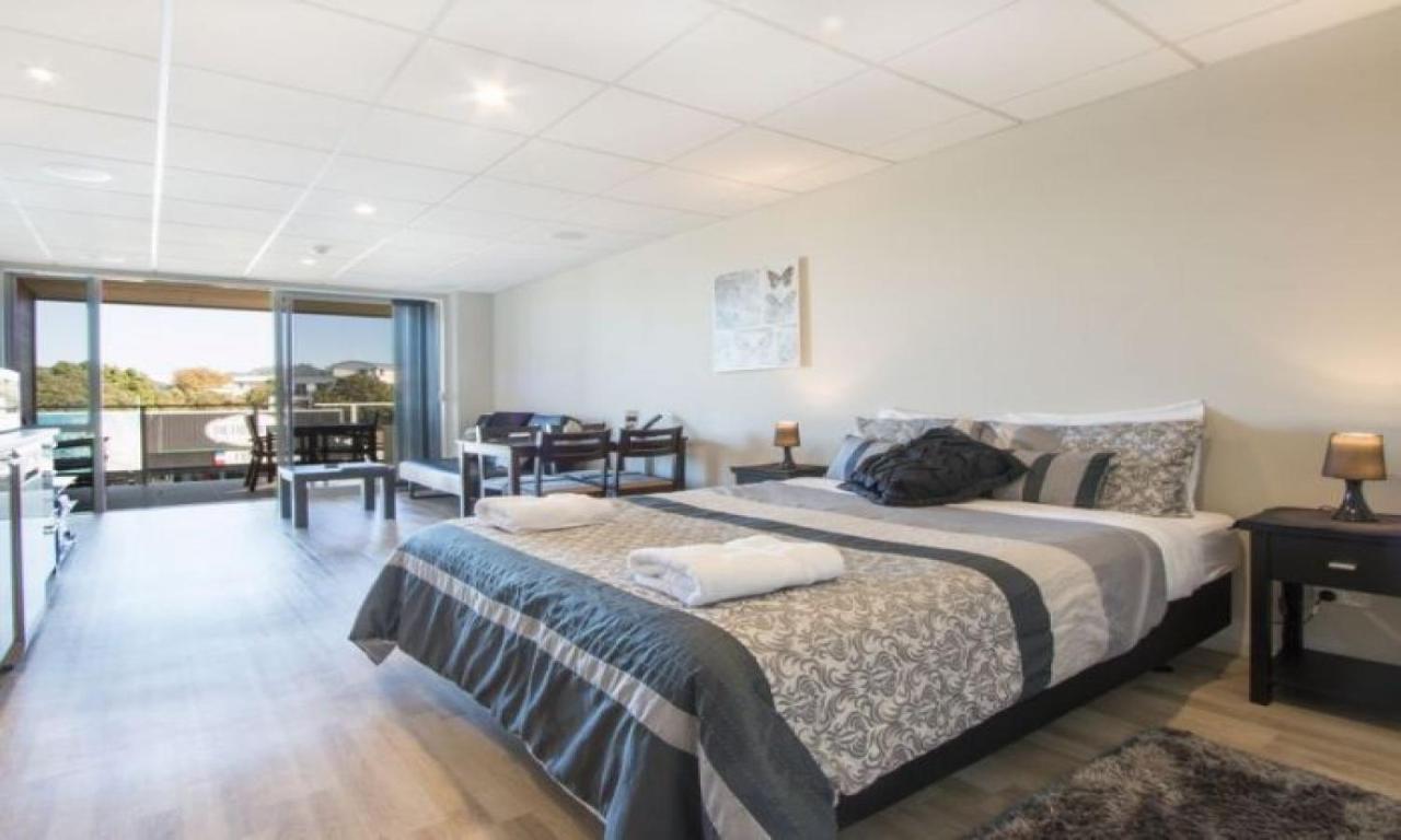 Beach Pacific Apartments 와이히 객실 사진